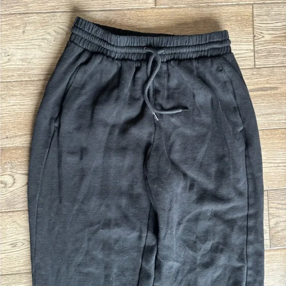 Old Navy set of 2 joggers cream & black size XS - Picture 7 of 9